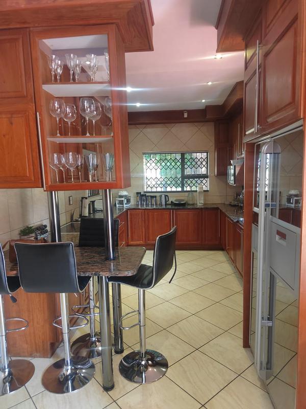 6 Bedroom Property for Sale in Geelhoutpark North West